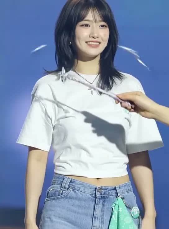 Yujin - naked
