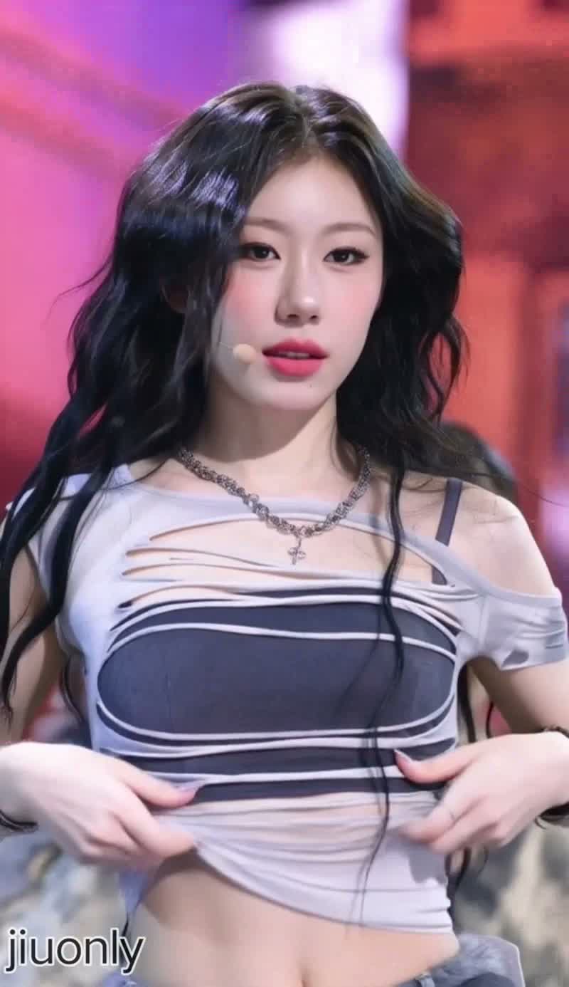 Chaeryeong - naked