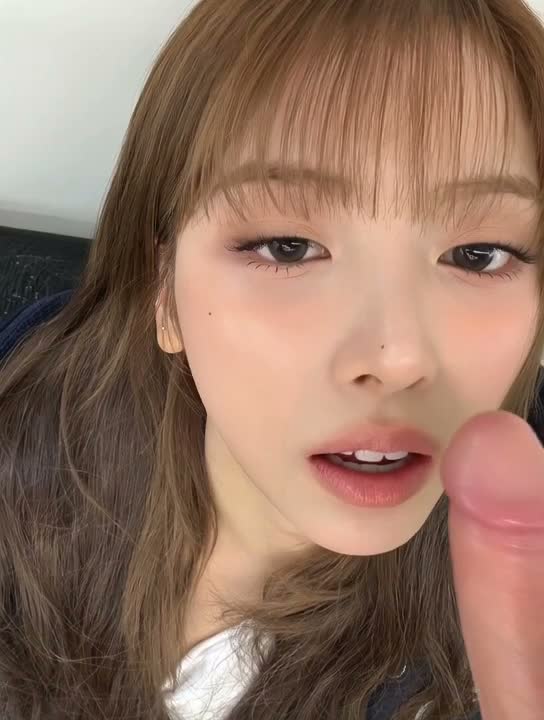 Jiwoo - cum in mouth